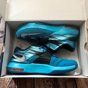 Kd 7 Blue lacquer/white- clearwater